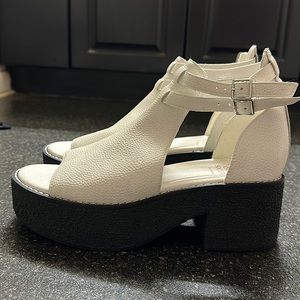 Cute Women’s Sandals
